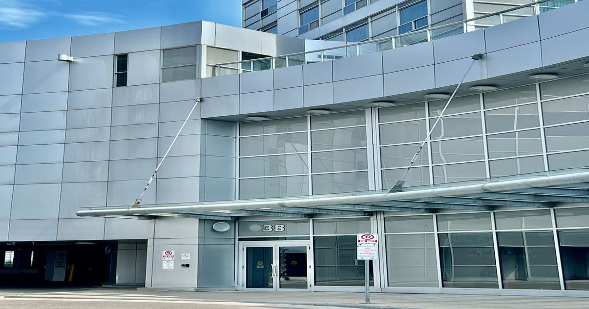 38 Lee Centre Drive S Toronto