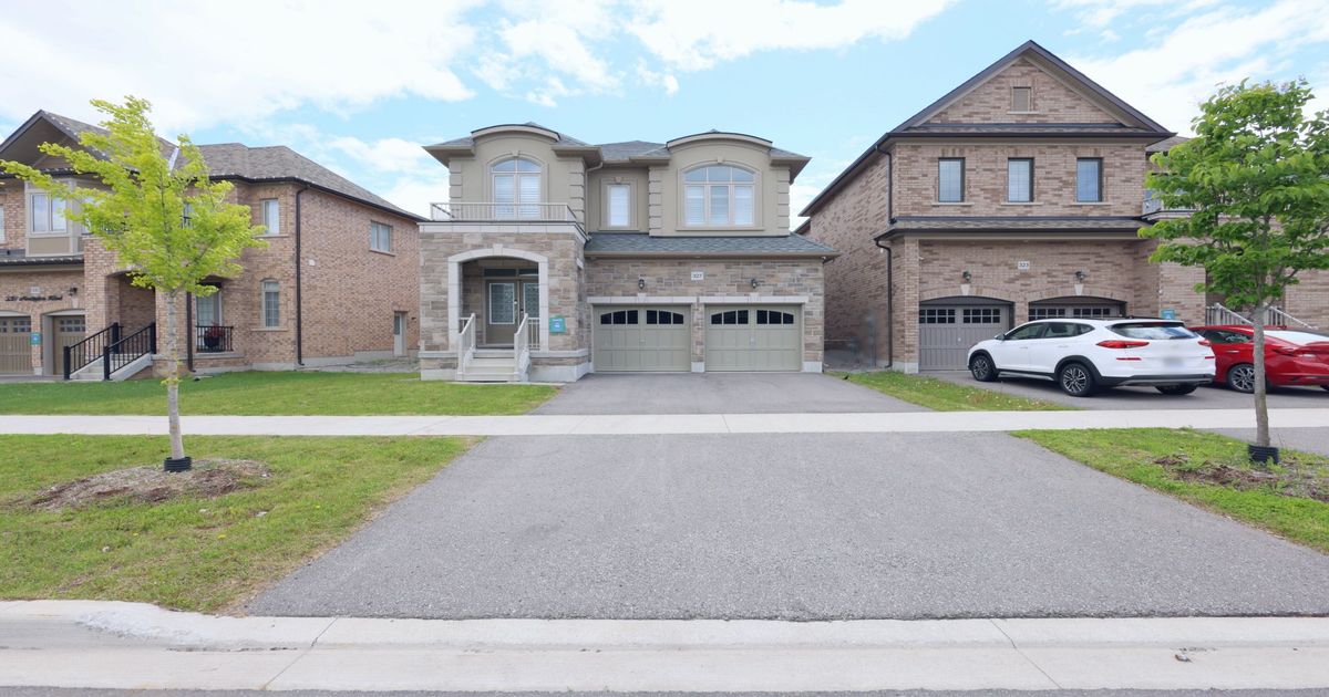 327 Northglen Boulevard Clarington