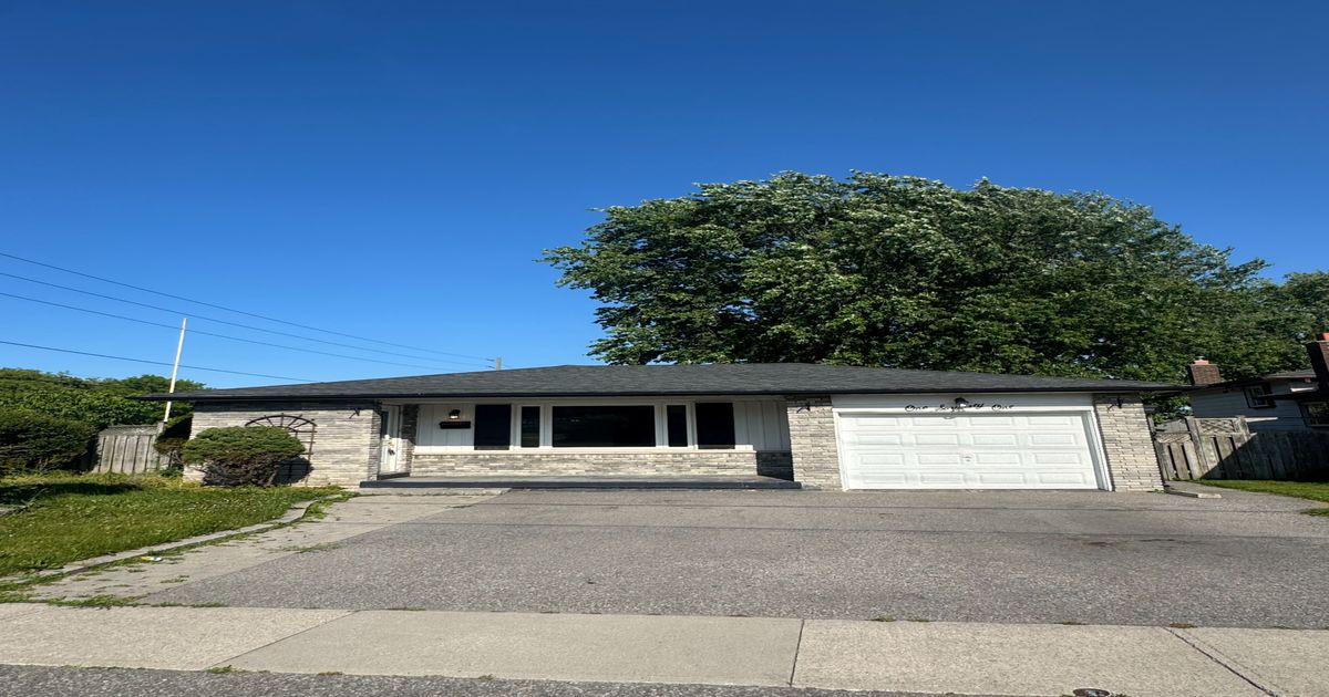 171 Phillip Murray Avenue Oshawa