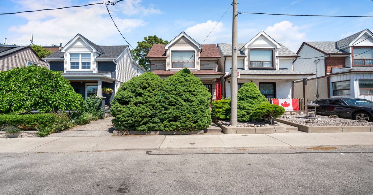 672 Strathmore Boulevard Toronto
