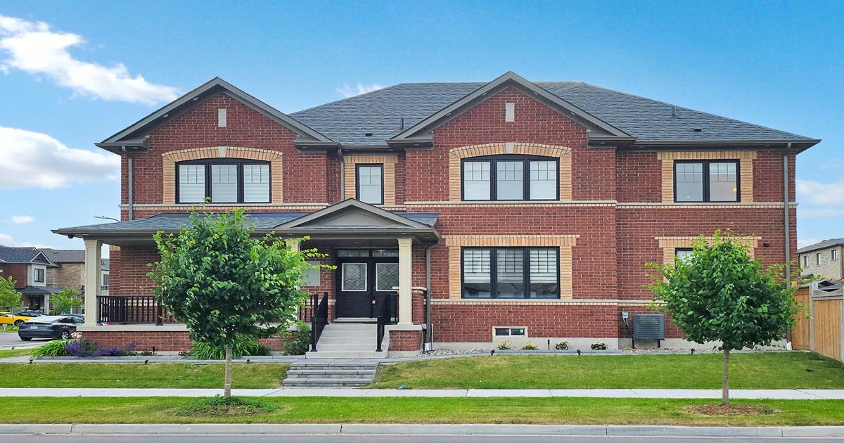 2 Auckland Drive Whitby