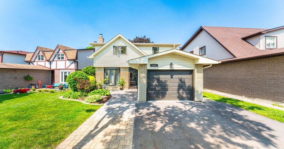 541 Creekview Circle Pickering