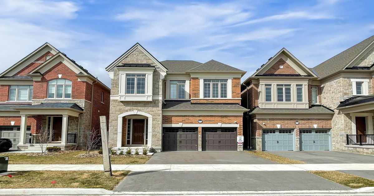 73 Deer Ridge Crescent Whitby