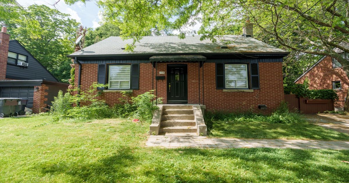 152 Ferris Road Toronto