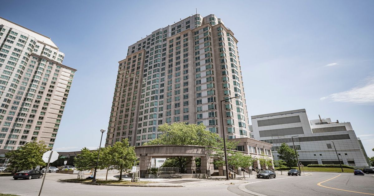 1 Lee Centre Drive Toronto