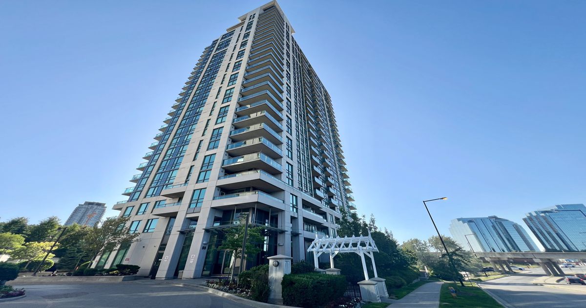 88 Grangeway Avenue Toronto