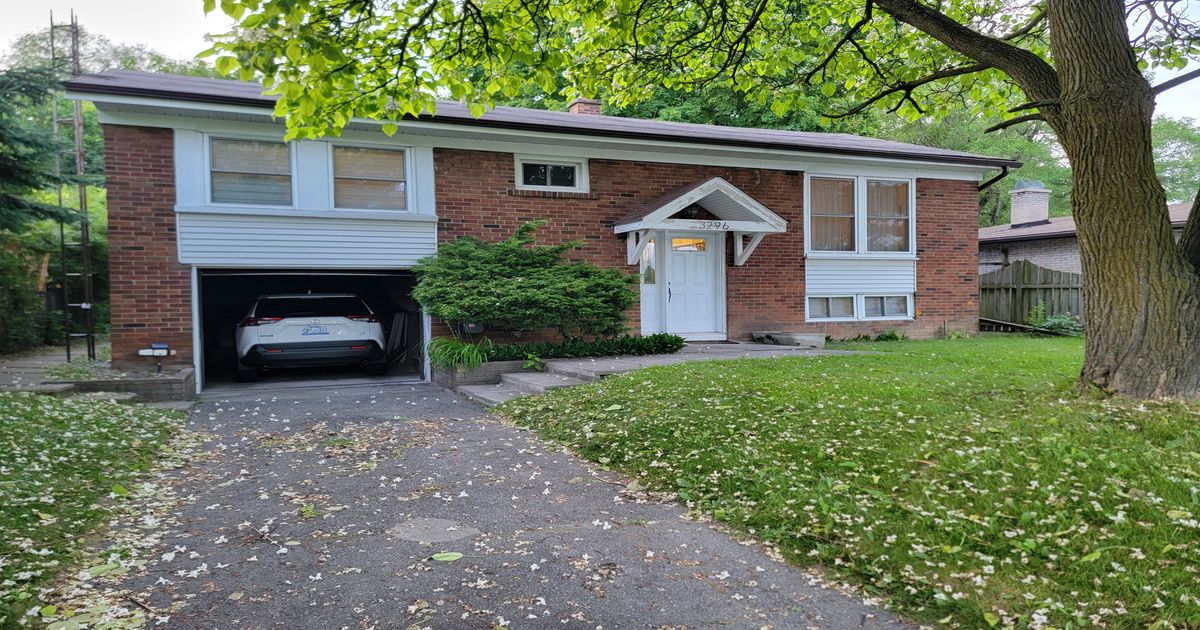 3296 Lawrence Avenue E Toronto