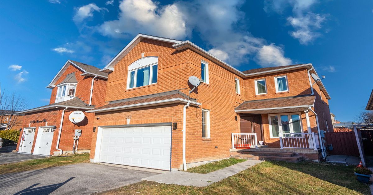 345 Old Harwood Avenue Ajax