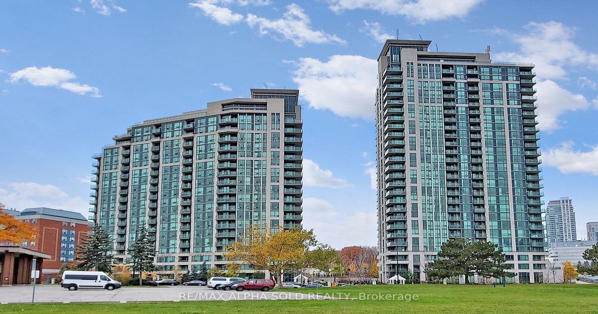 68 Grangeway Avenue Toronto