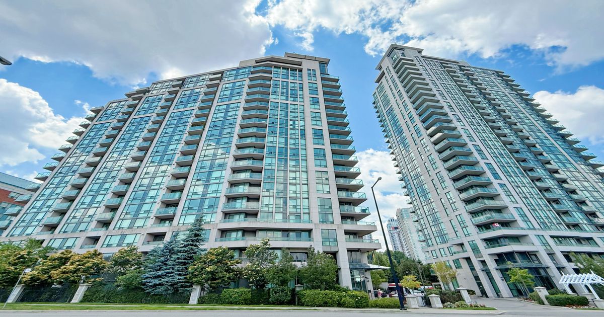 68 Grangeway Avenue Toronto