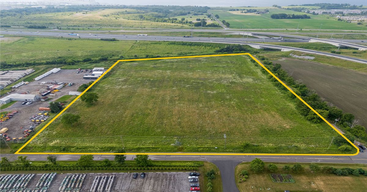 1977 Baseline Road W Clarington