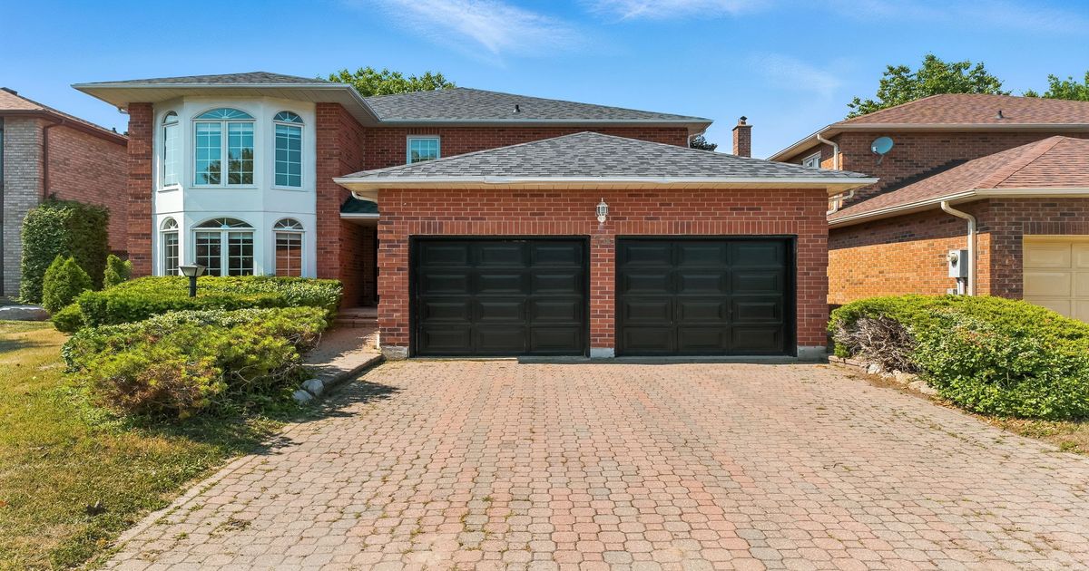 34 HENDERSON Drive Whitby