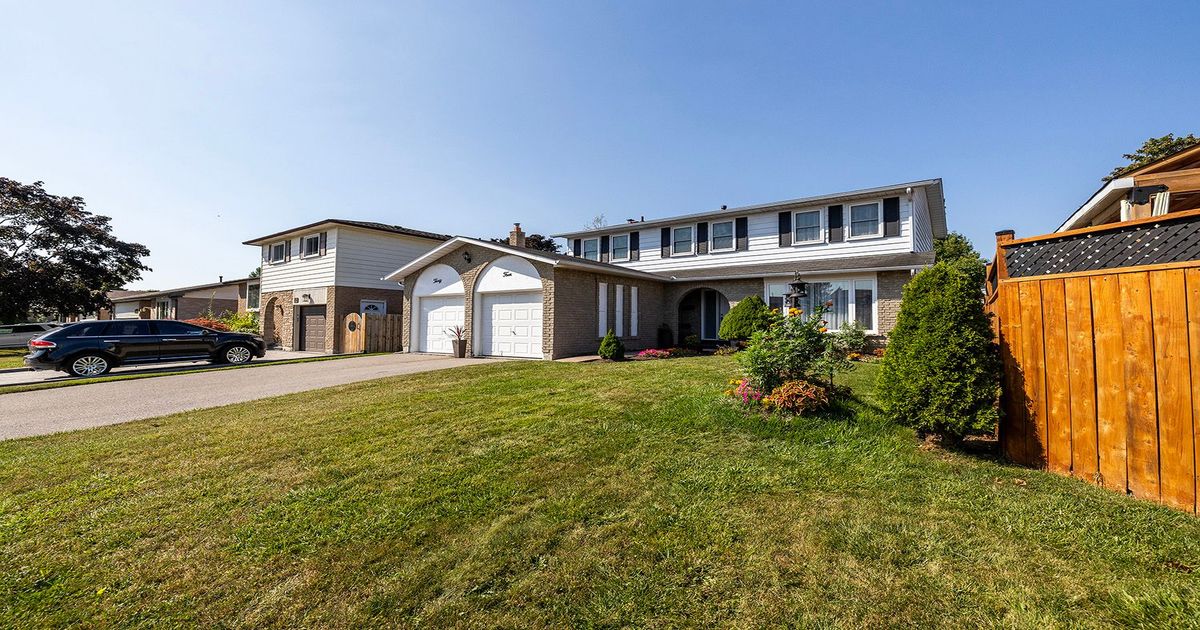 34 Rhonda Boulevard Clarington