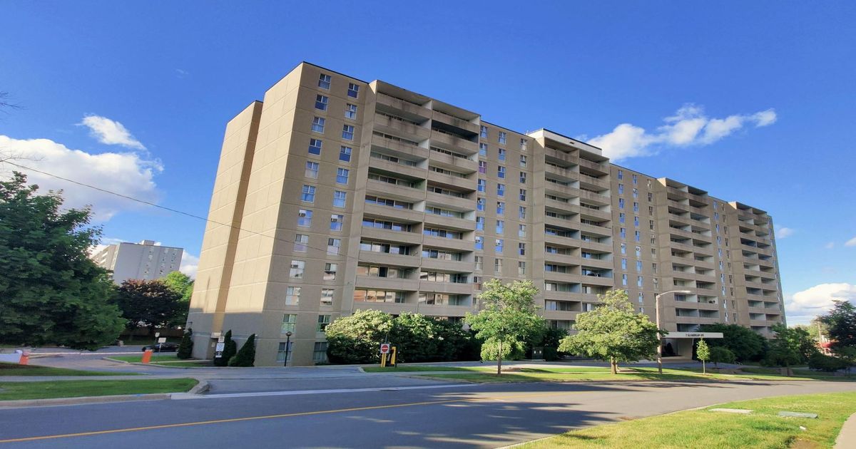 2 Glamorgan Avenue Toronto