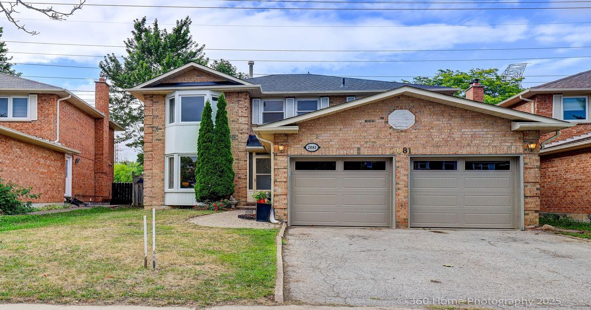 2081 Lynn Heights Drive Pickering