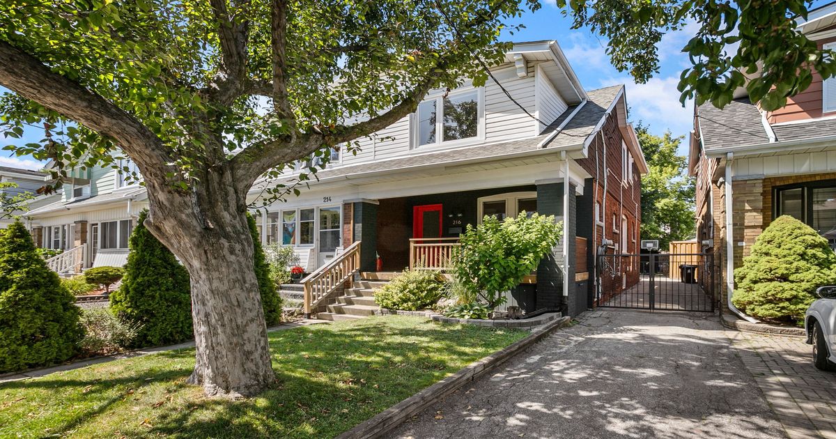 216 Westwood Avenue E Toronto