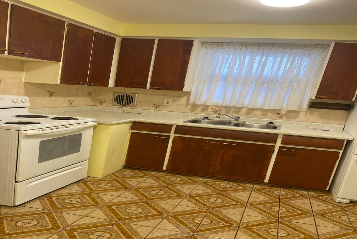 7 Dunlop Avenue Toronto 7 Dunlop Avenue Toronto