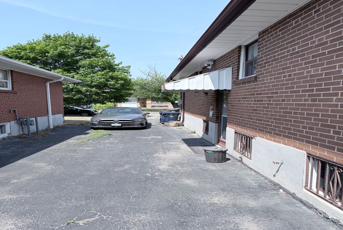 7 Dunlop Avenue Toronto 7 Dunlop Avenue Toronto