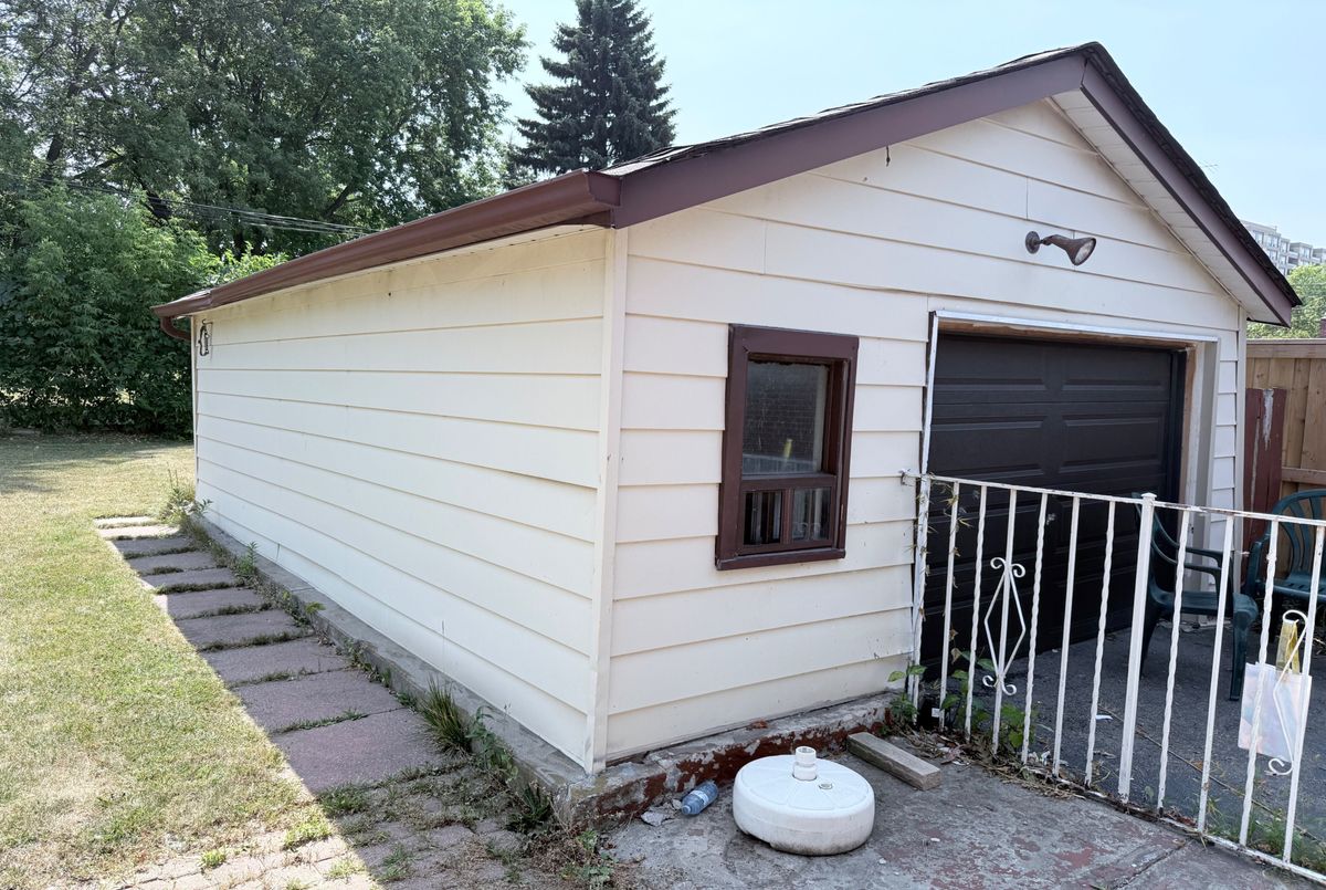 7 Dunlop Avenue Toronto 7 Dunlop Avenue Toronto