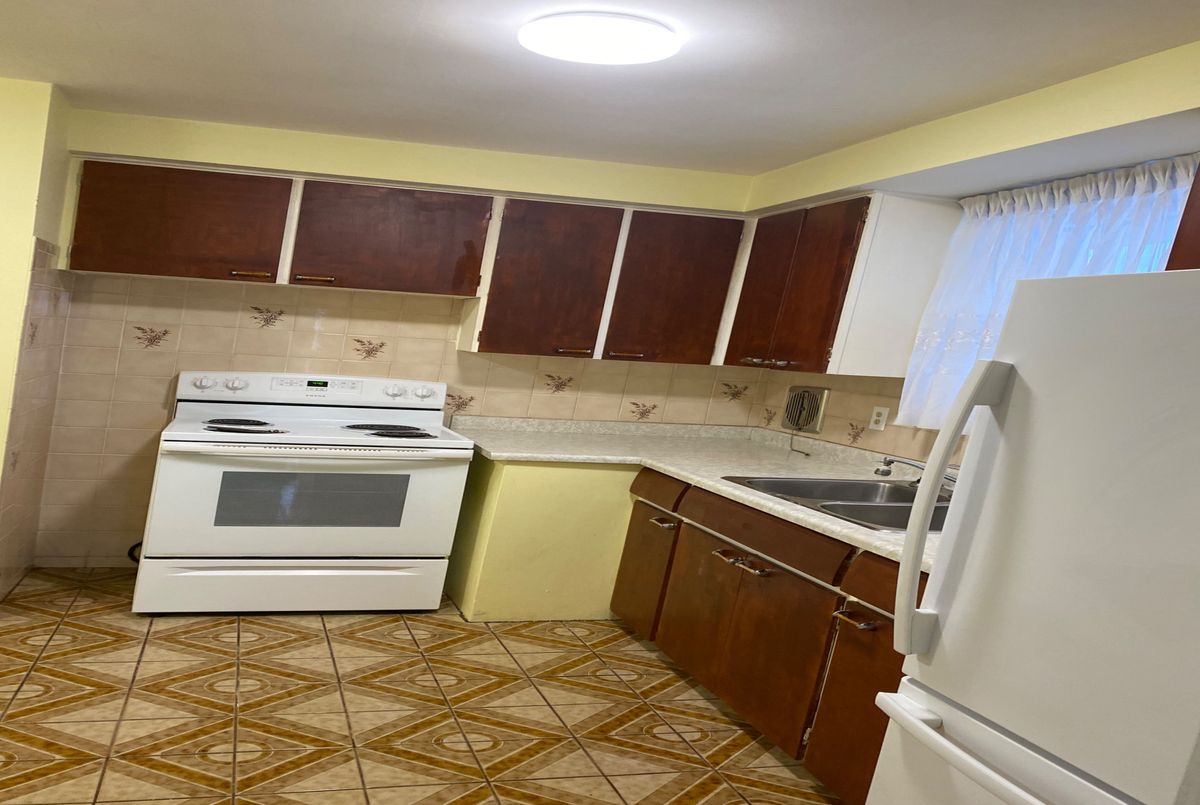 7 Dunlop Avenue Toronto 7 Dunlop Avenue Toronto