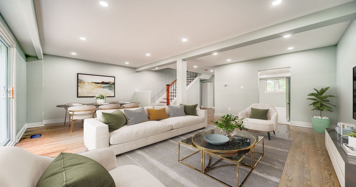 925 Bayly Street Pickering
