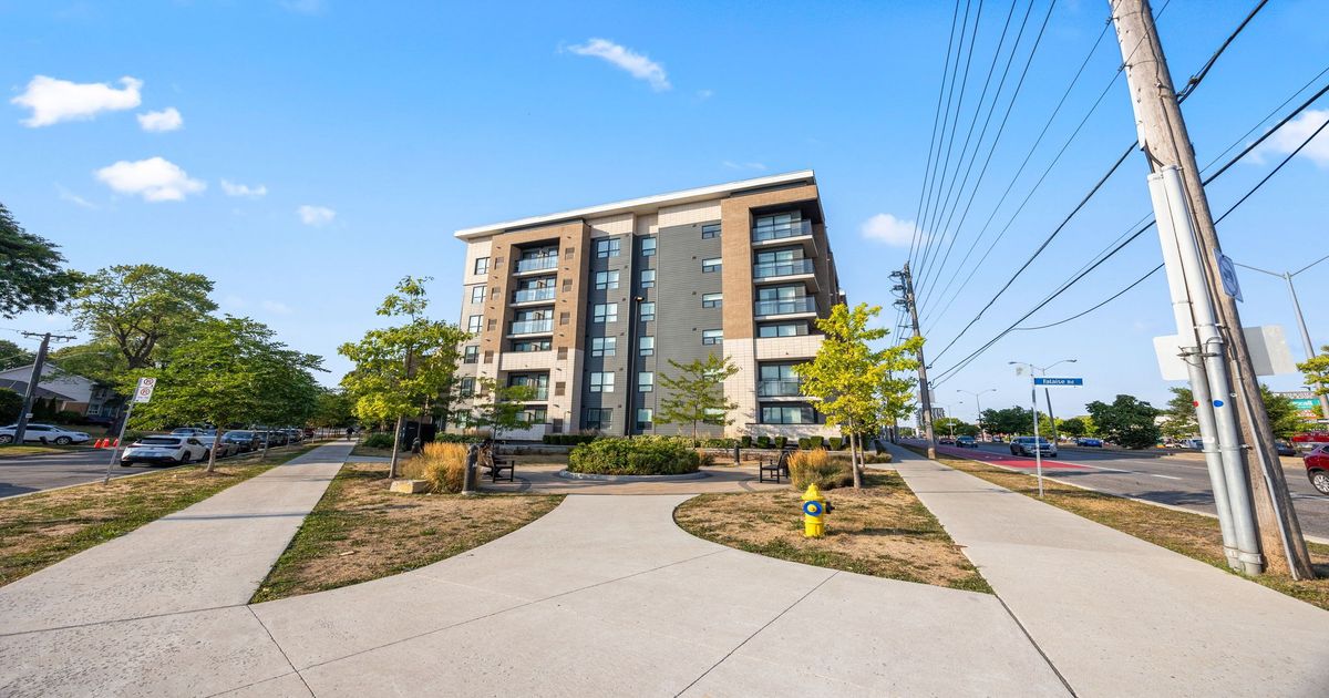 1 Falaise Road Toronto