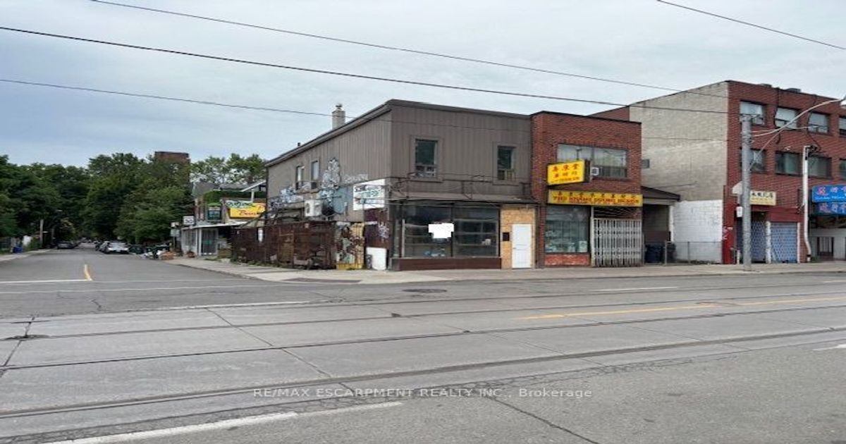 673 Gerrard Street E Toronto