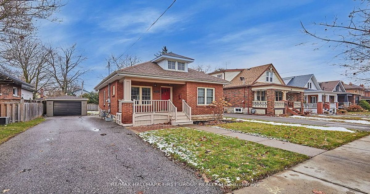 33 Mclaughlin Boulevard Oshawa