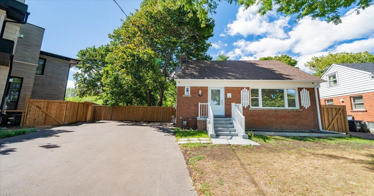 16 Willowhurst Crescent Toronto