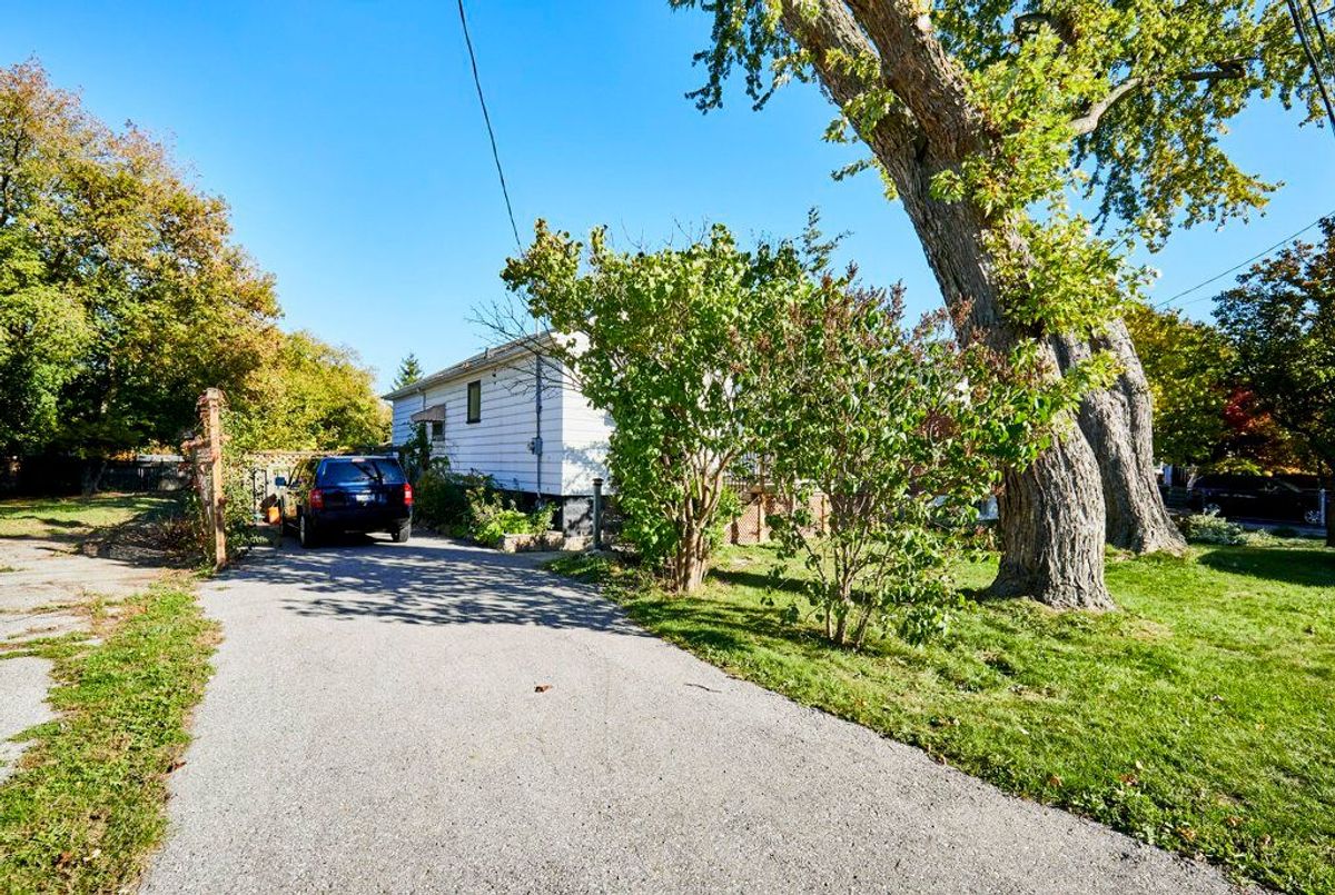 121 Galloway Road Toronto 121 Galloway Road Toronto