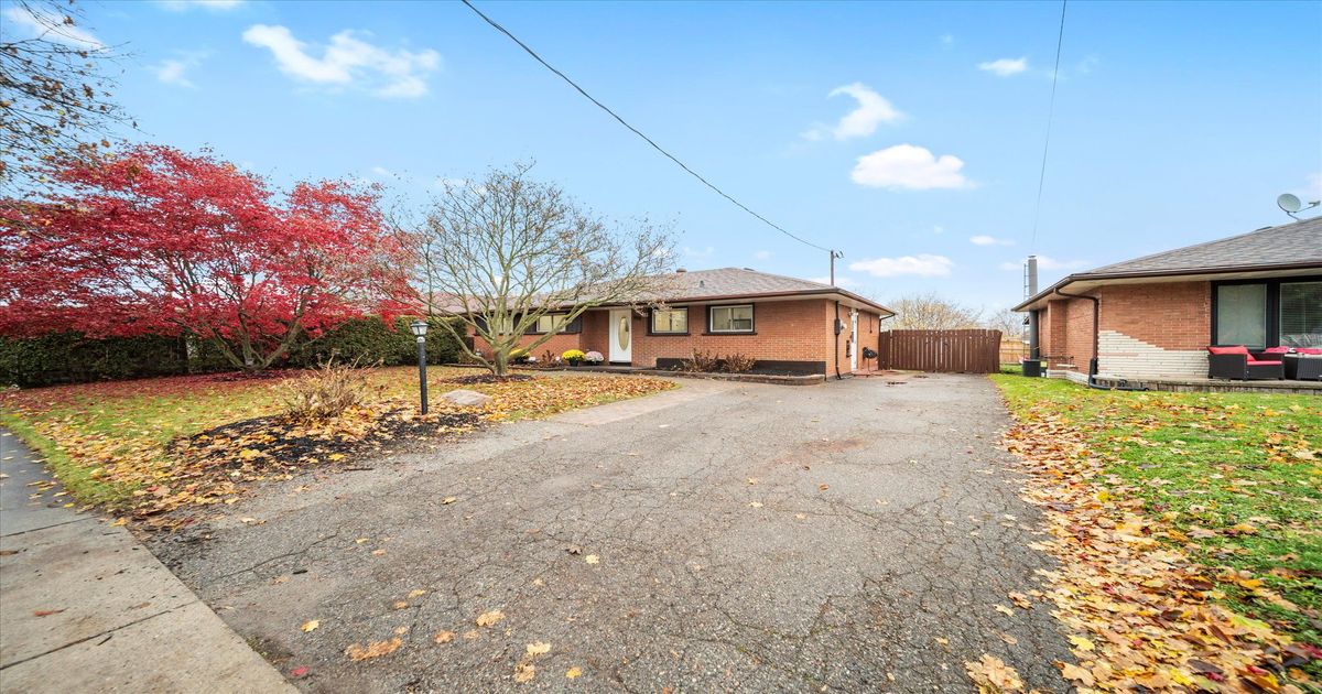 625 Central Park Boulevard N Oshawa