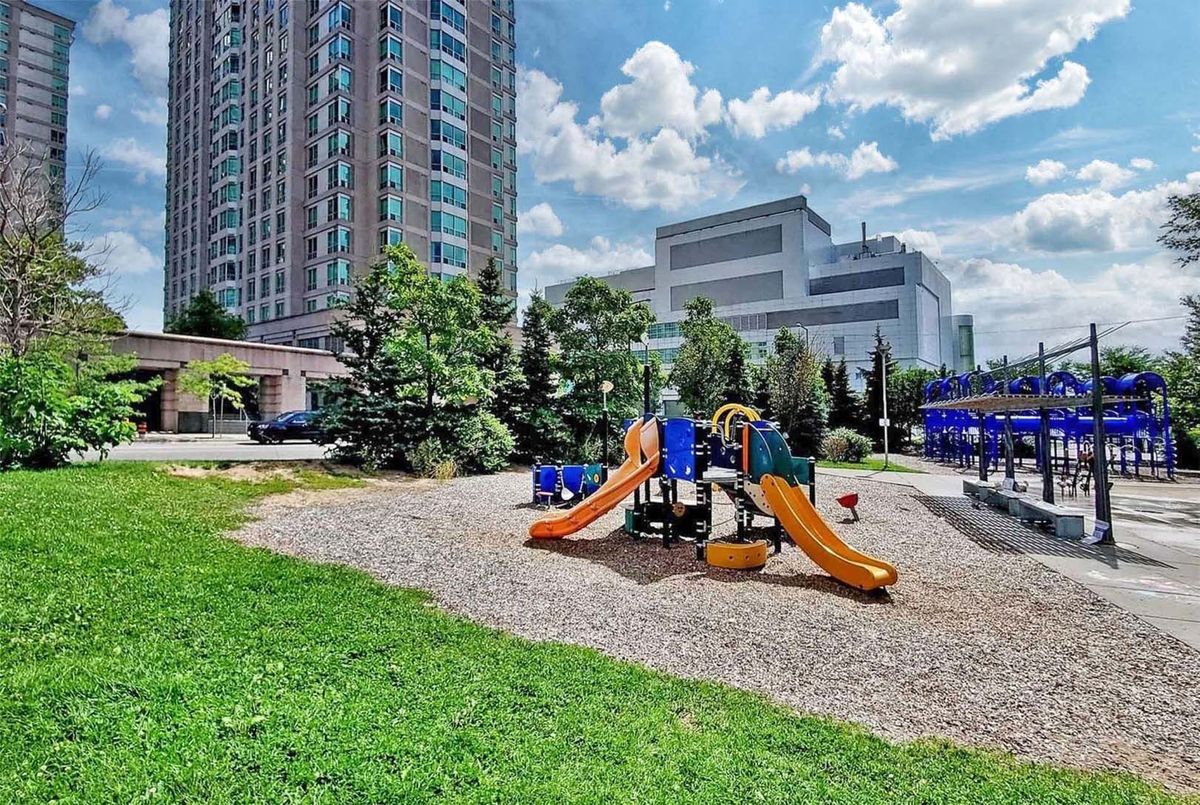 38 Lee Centre Drive Toronto 38 Lee Centre Drive Toronto