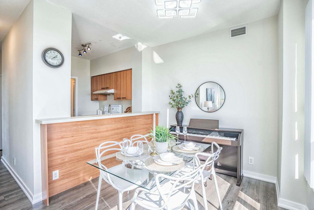 38 Lee Centre Drive Toronto 38 Lee Centre Drive Toronto