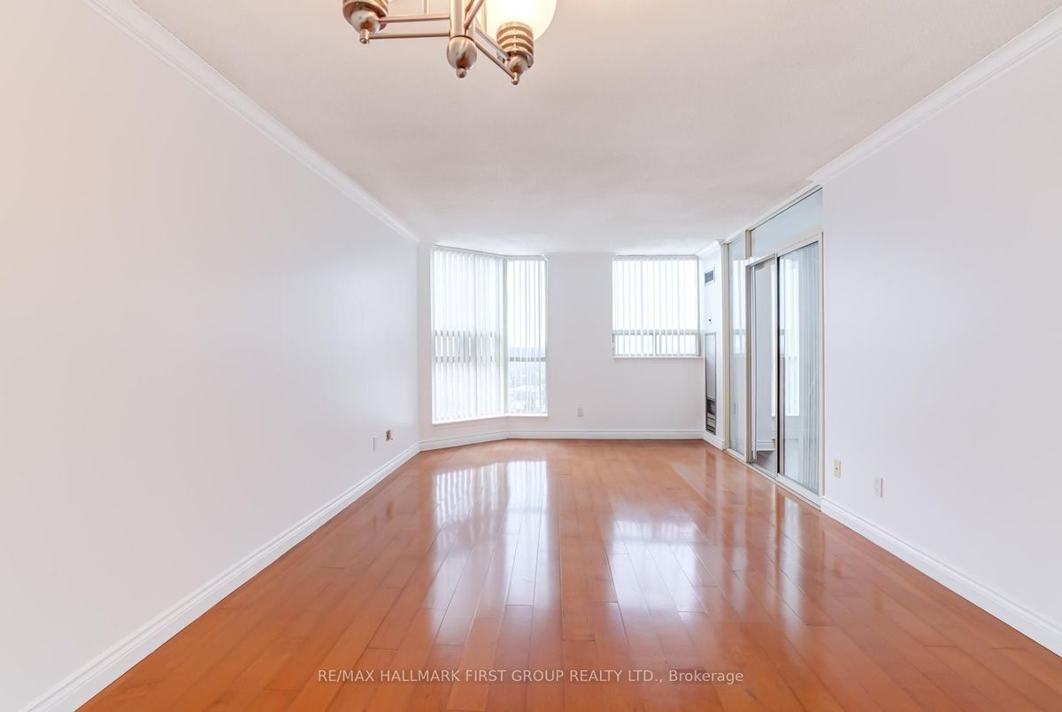 2466 Eglinton Avenue E Toronto 2466 Eglinton Avenue E Toronto