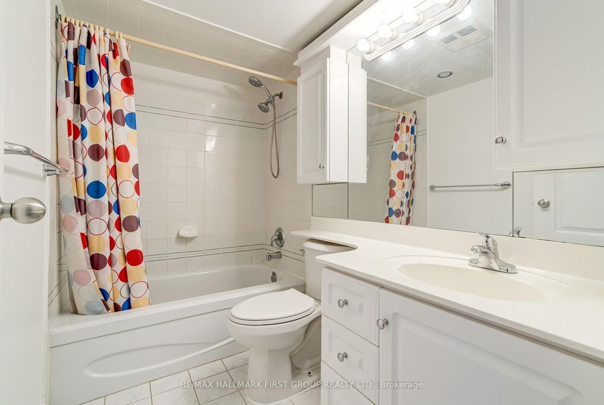 2466 Eglinton Avenue E Toronto 2466 Eglinton Avenue E Toronto