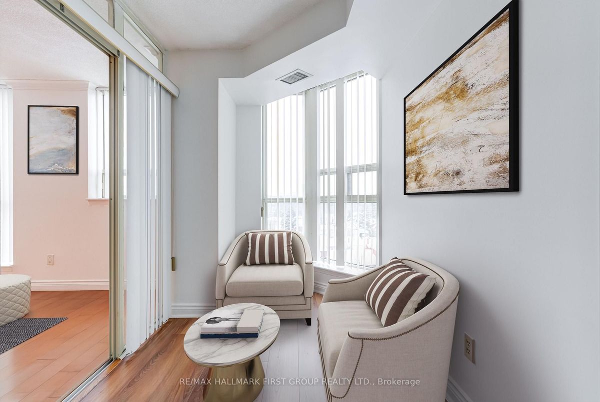 2466 Eglinton Avenue E Toronto 2466 Eglinton Avenue E Toronto