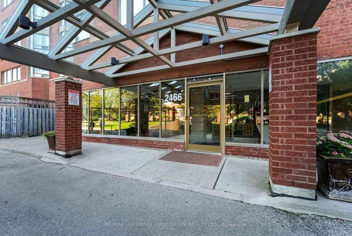 2466 Eglinton Avenue E Toronto 2466 Eglinton Avenue E Toronto