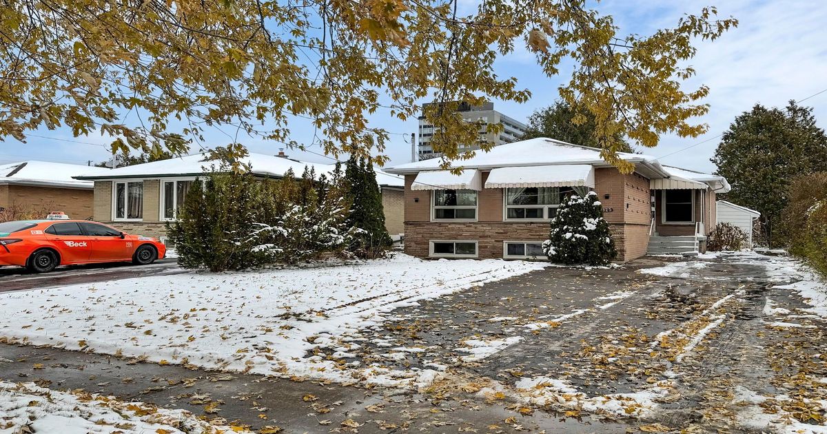 125 Wayne Avenue Toronto