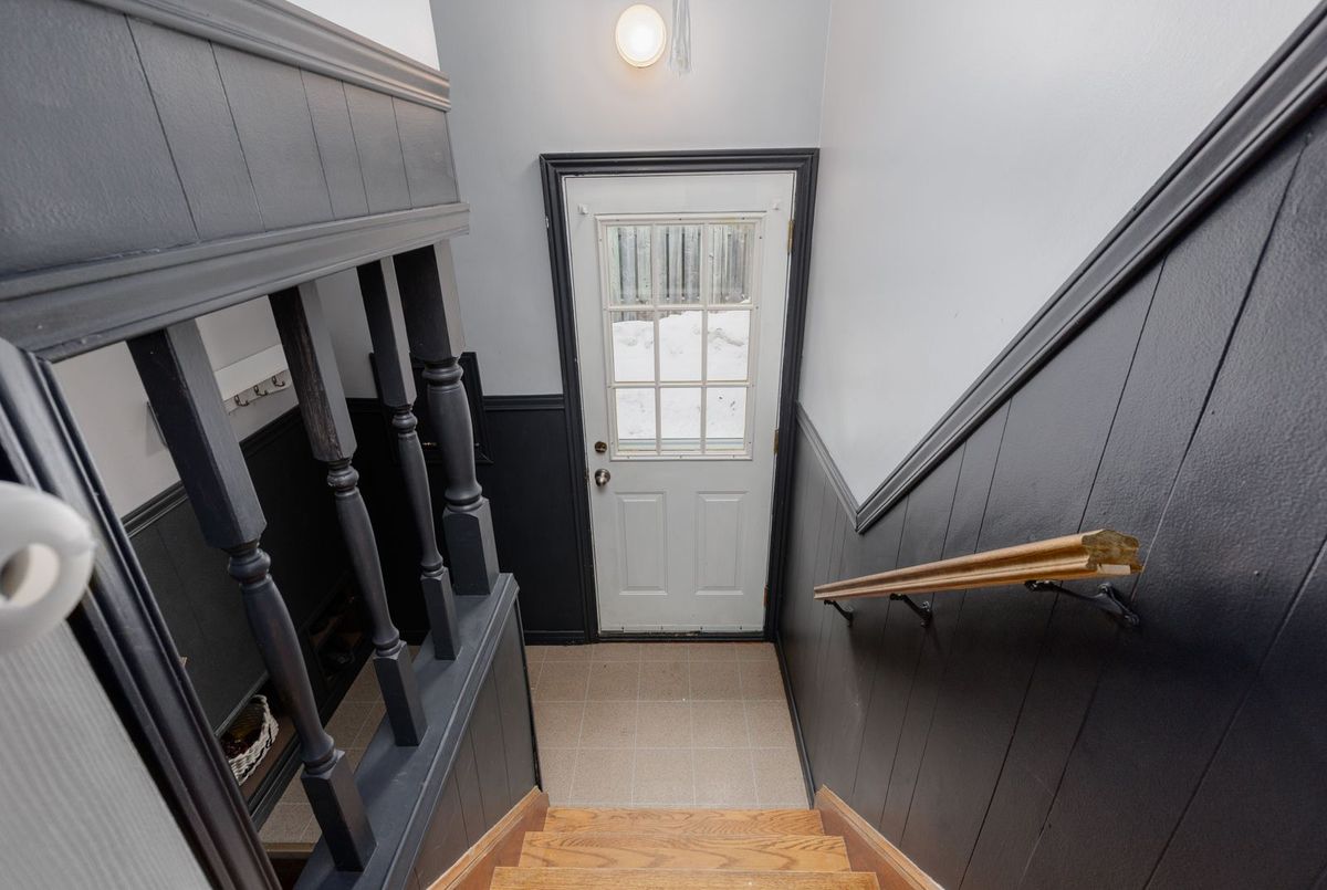 304 Farewell Street Oshawa 304 Farewell Street Oshawa