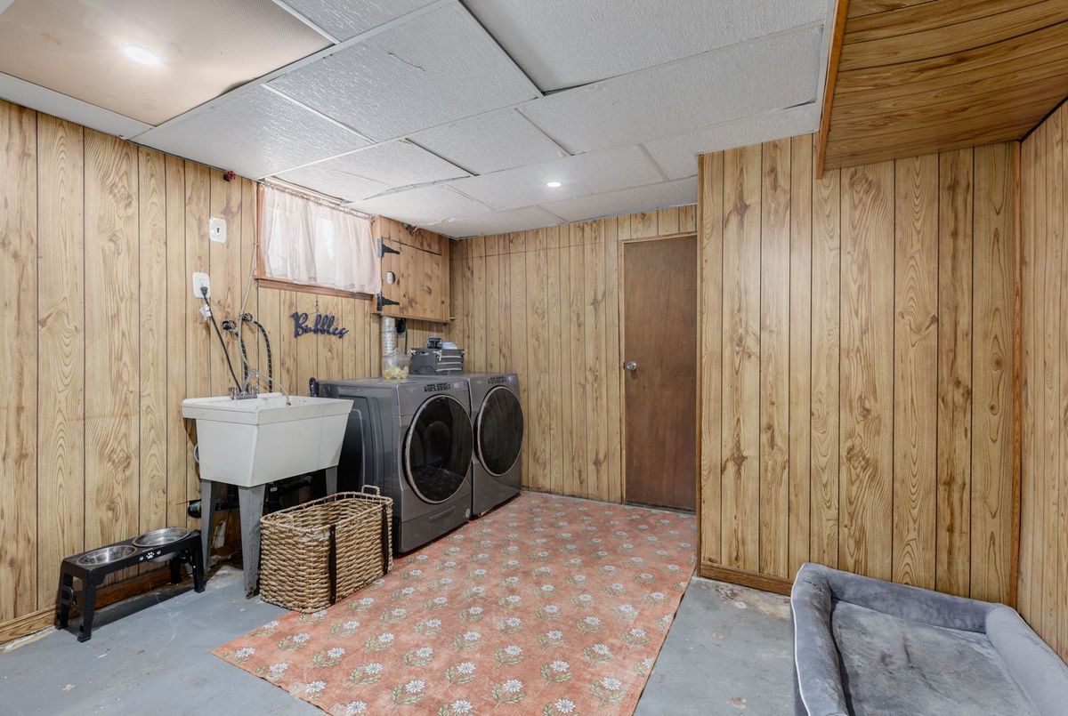 304 Farewell Street Oshawa 304 Farewell Street Oshawa