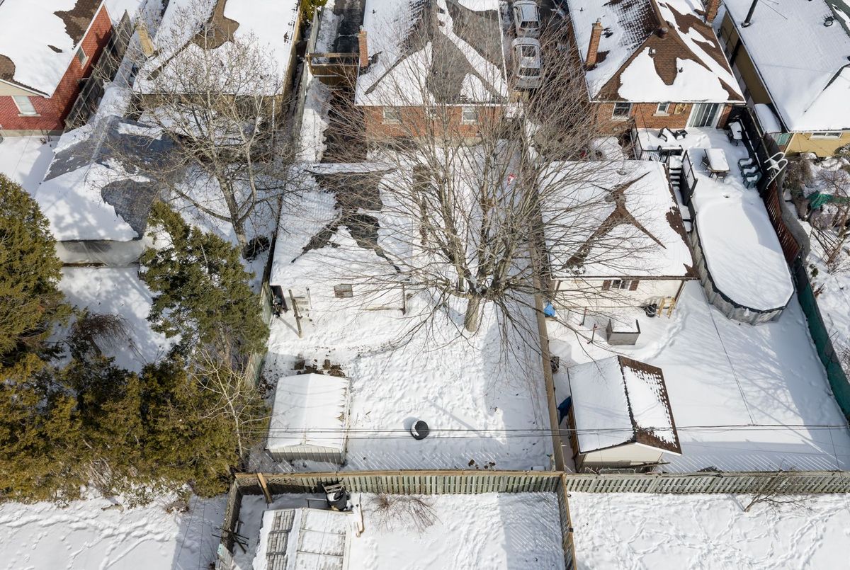 304 Farewell Street Oshawa 304 Farewell Street Oshawa