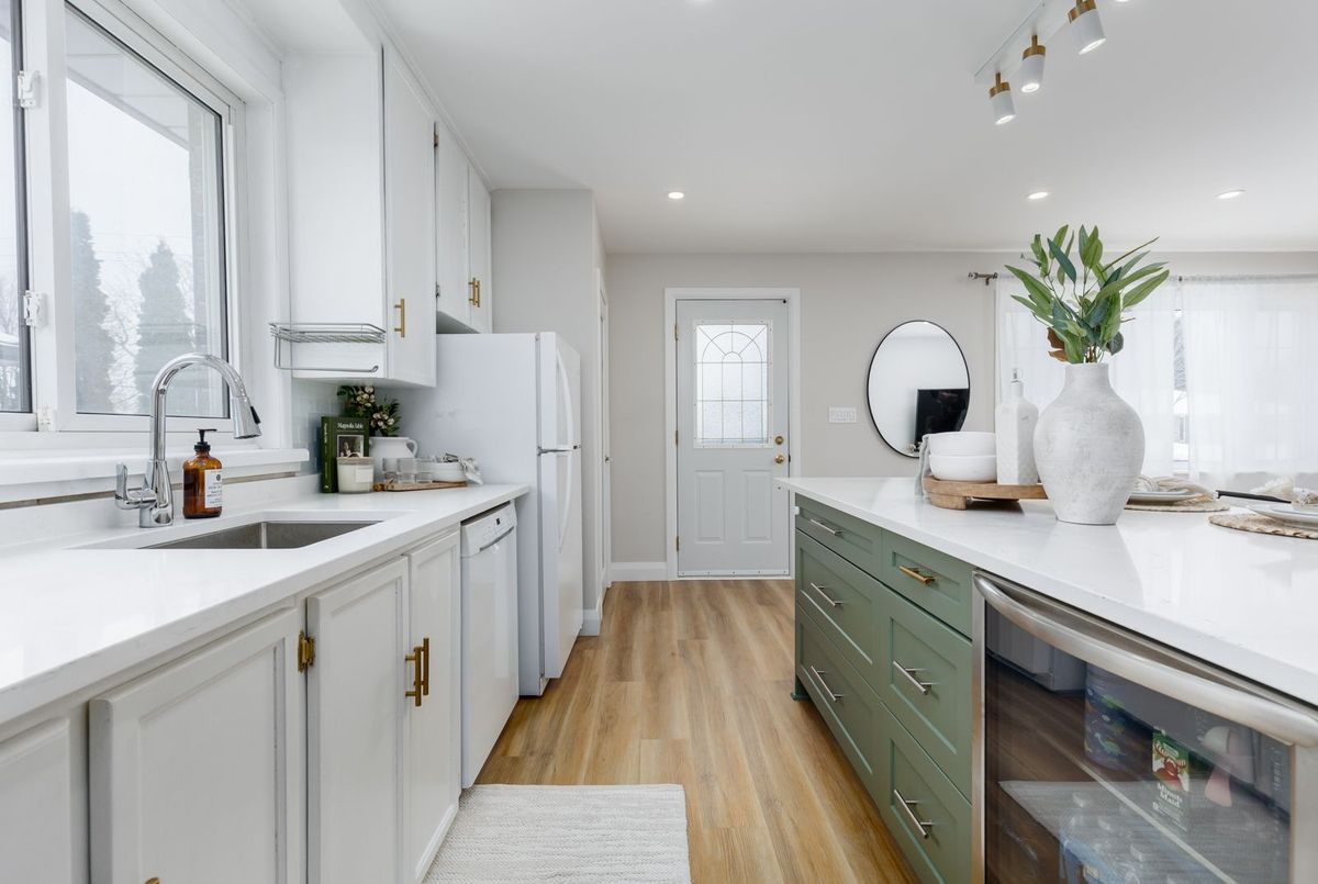 304 Farewell Street Oshawa 304 Farewell Street Oshawa