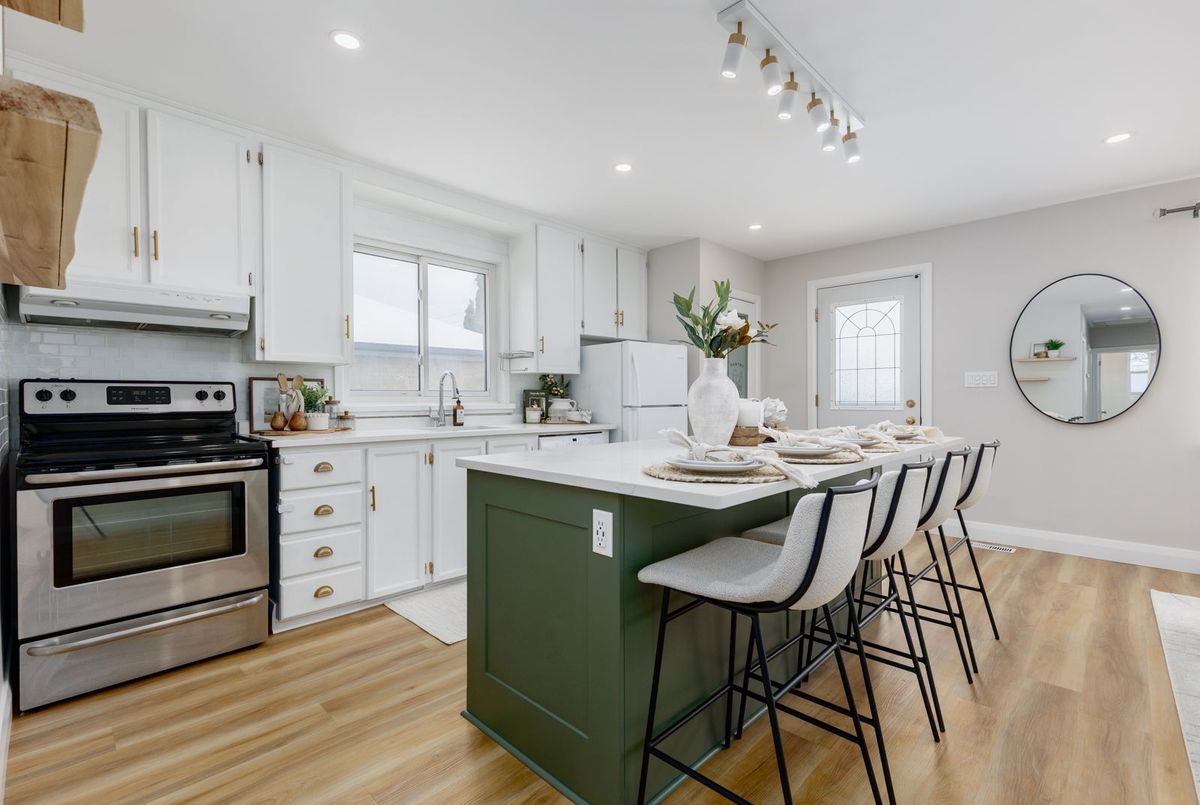 304 Farewell Street Oshawa 304 Farewell Street Oshawa