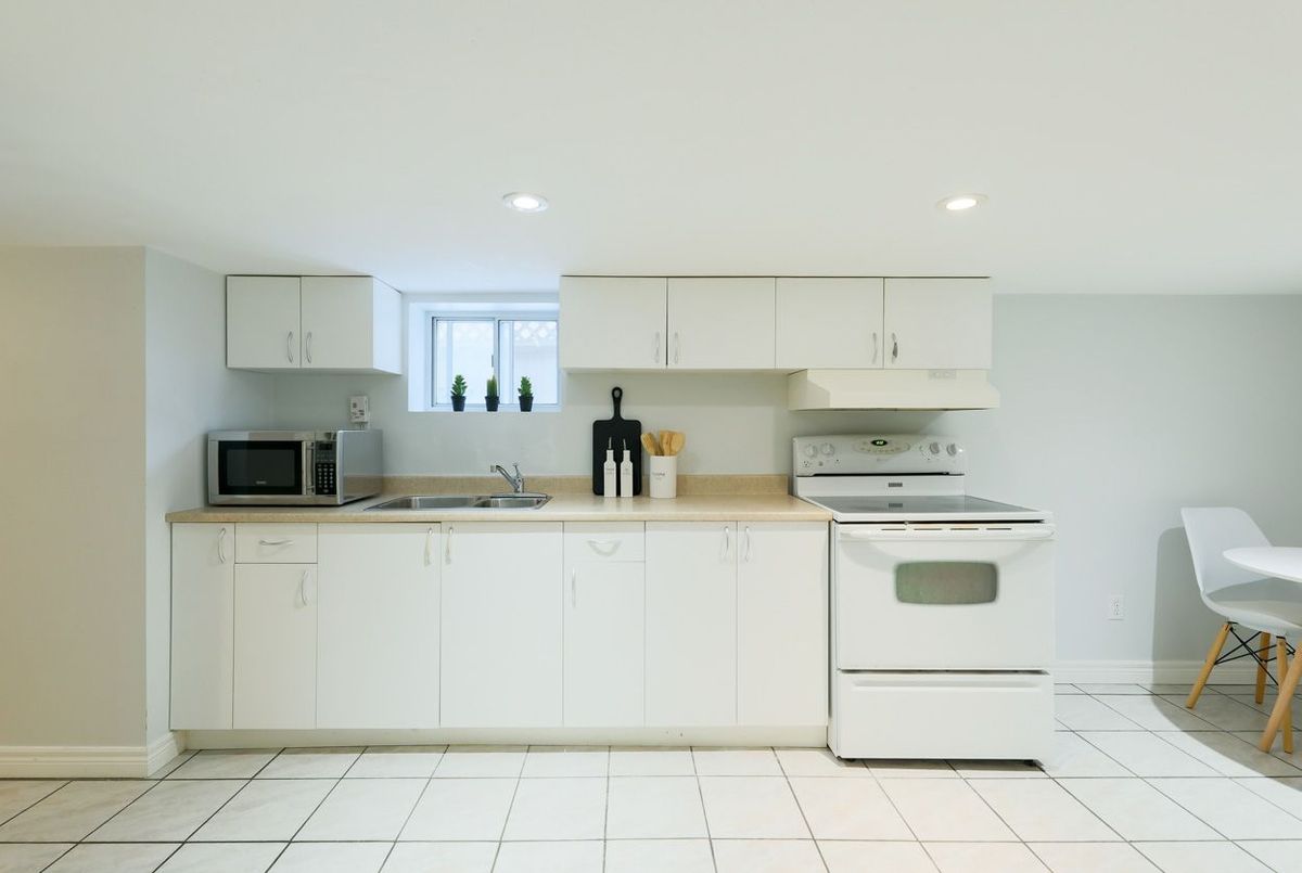 28 Lynn Road Toronto 28 Lynn Road Toronto