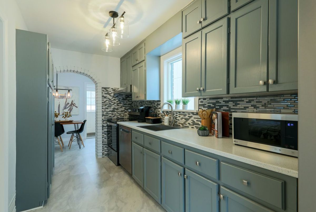 28 Lynn Road Toronto 28 Lynn Road Toronto