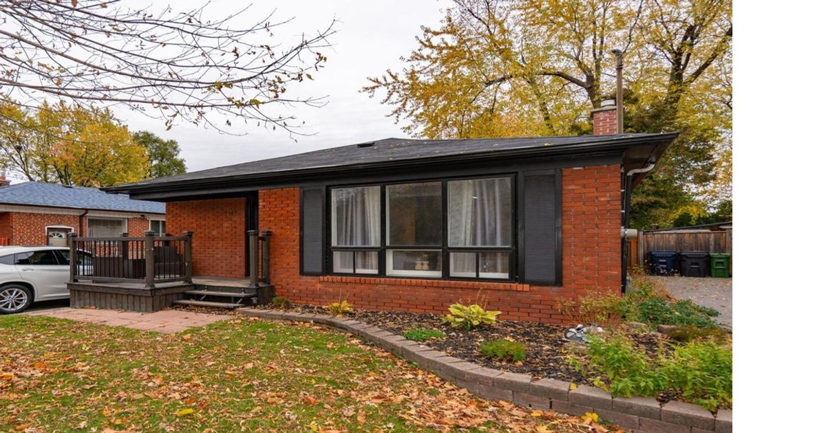 511 Kennedy Road Toronto