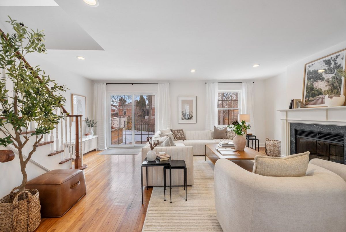 42 Hunt Club Drive Toronto 42 Hunt Club Drive Toronto