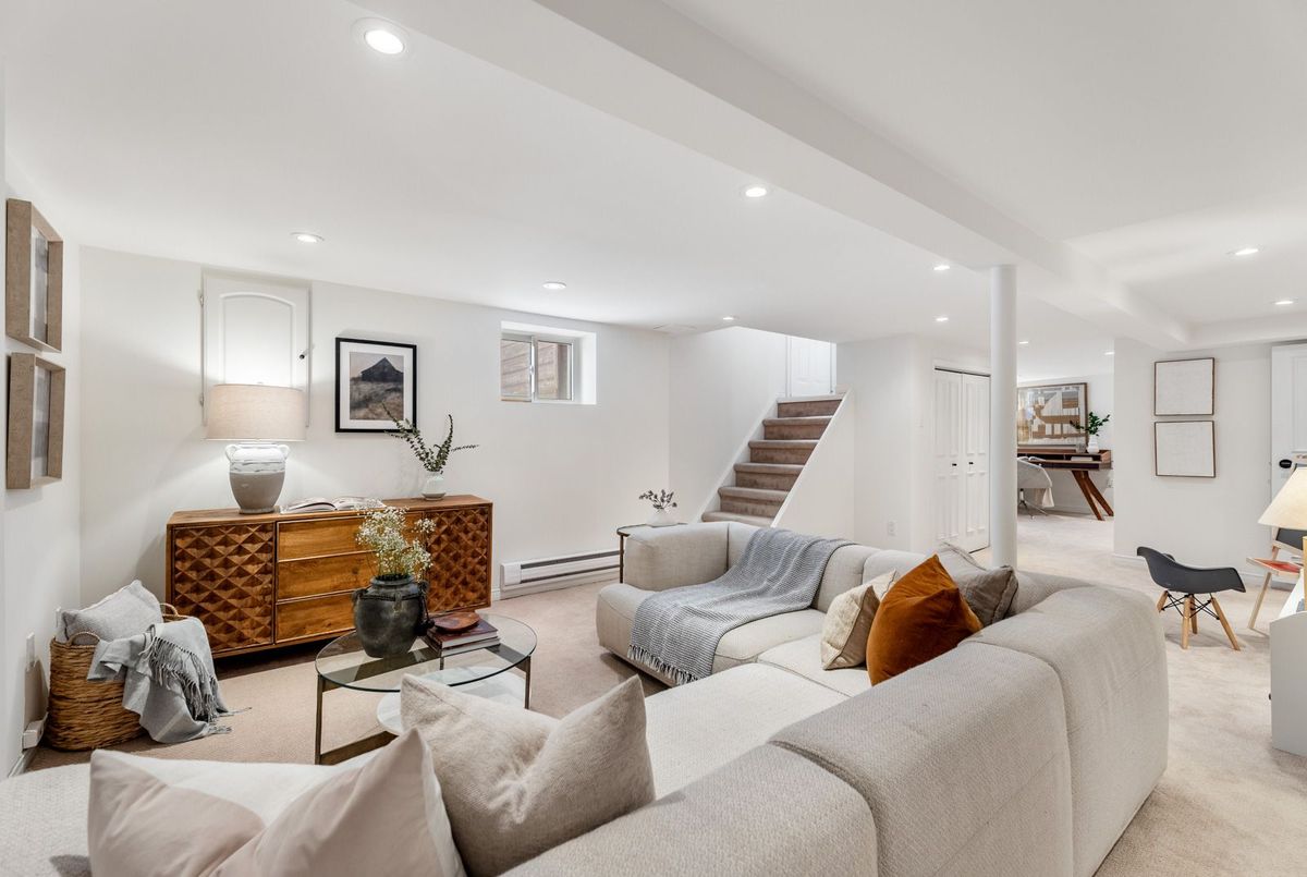 42 Hunt Club Drive Toronto 42 Hunt Club Drive Toronto