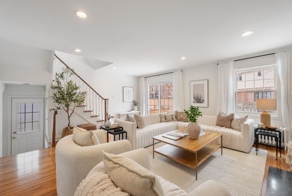 42 Hunt Club Drive Toronto 42 Hunt Club Drive Toronto