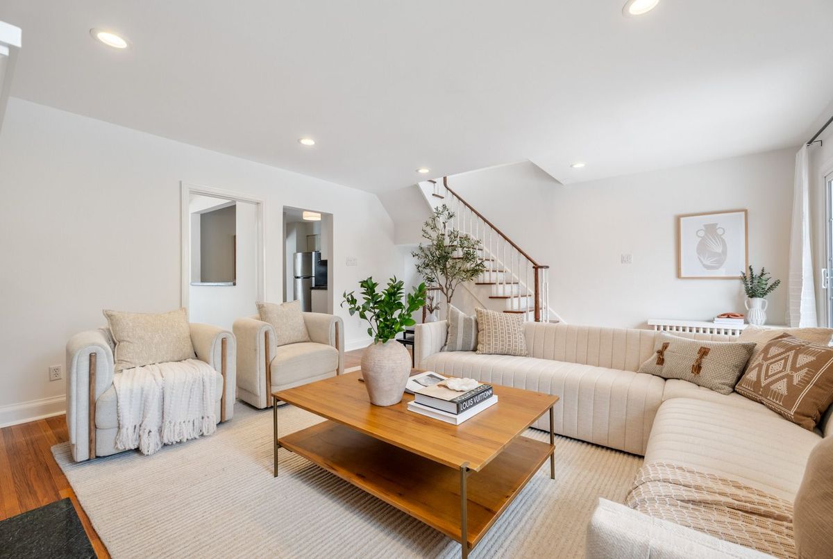 42 Hunt Club Drive Toronto 42 Hunt Club Drive Toronto